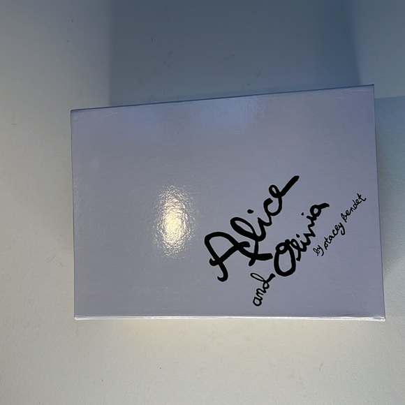 Alice + Olivia Gigi Peep Toe Snake Embossed Pumps EU 36 - Picture 10 of 10